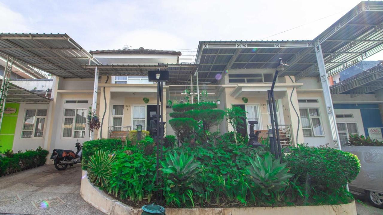 Villa El Nino 5 Bedroom Dengan Rooftop Mountain View Batu (East Java) Exterior foto