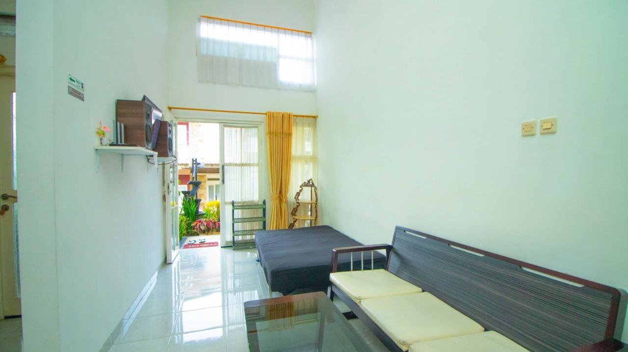 Villa El Nino 5 Bedroom Dengan Rooftop Mountain View Batu (East Java) Exterior foto